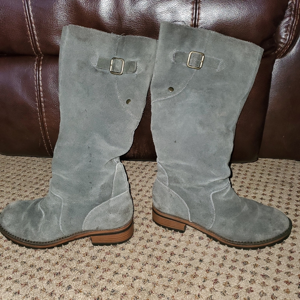 Merona size 8 gray tall suede boots